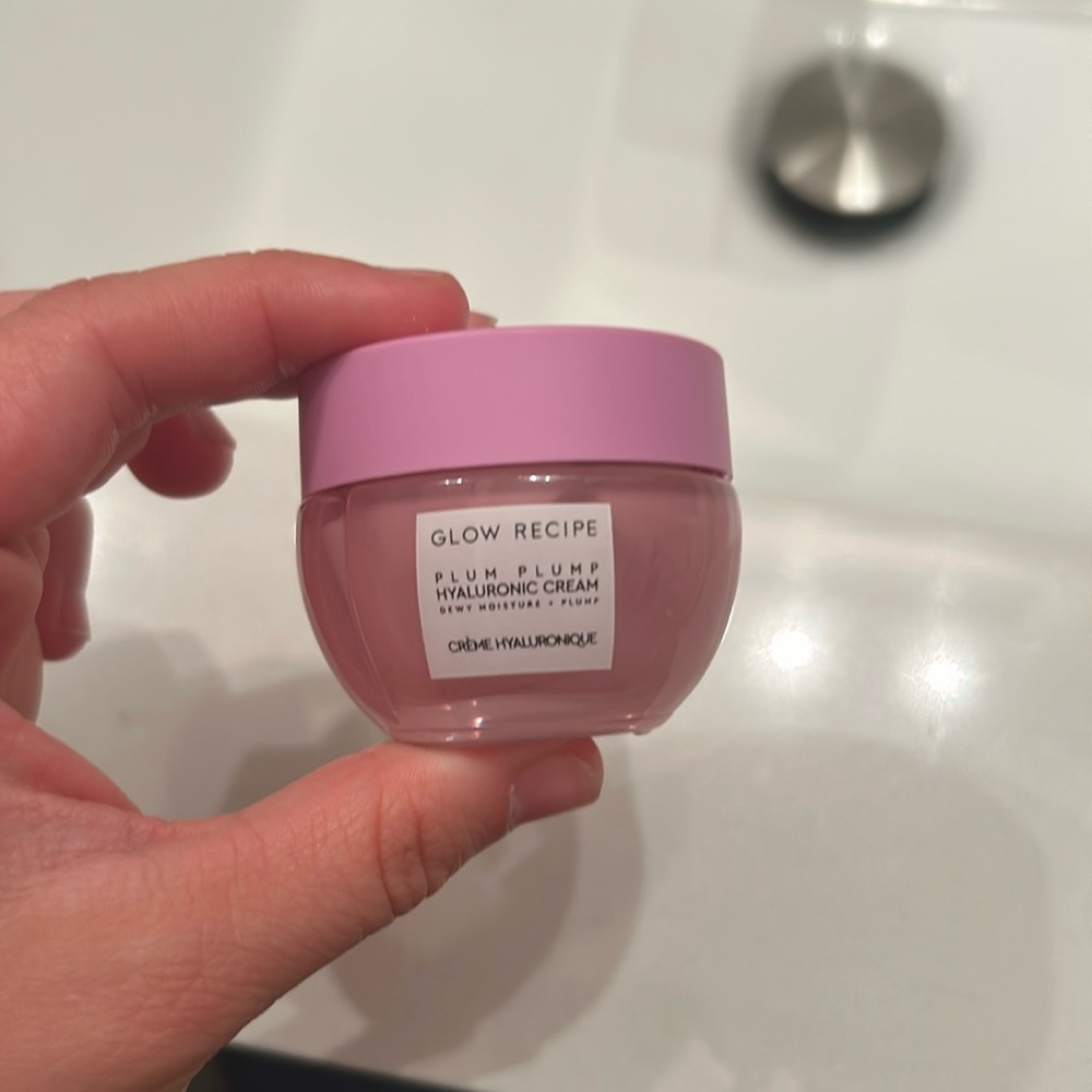 Glow Recipe Plum Plump Hyaluronic Cream